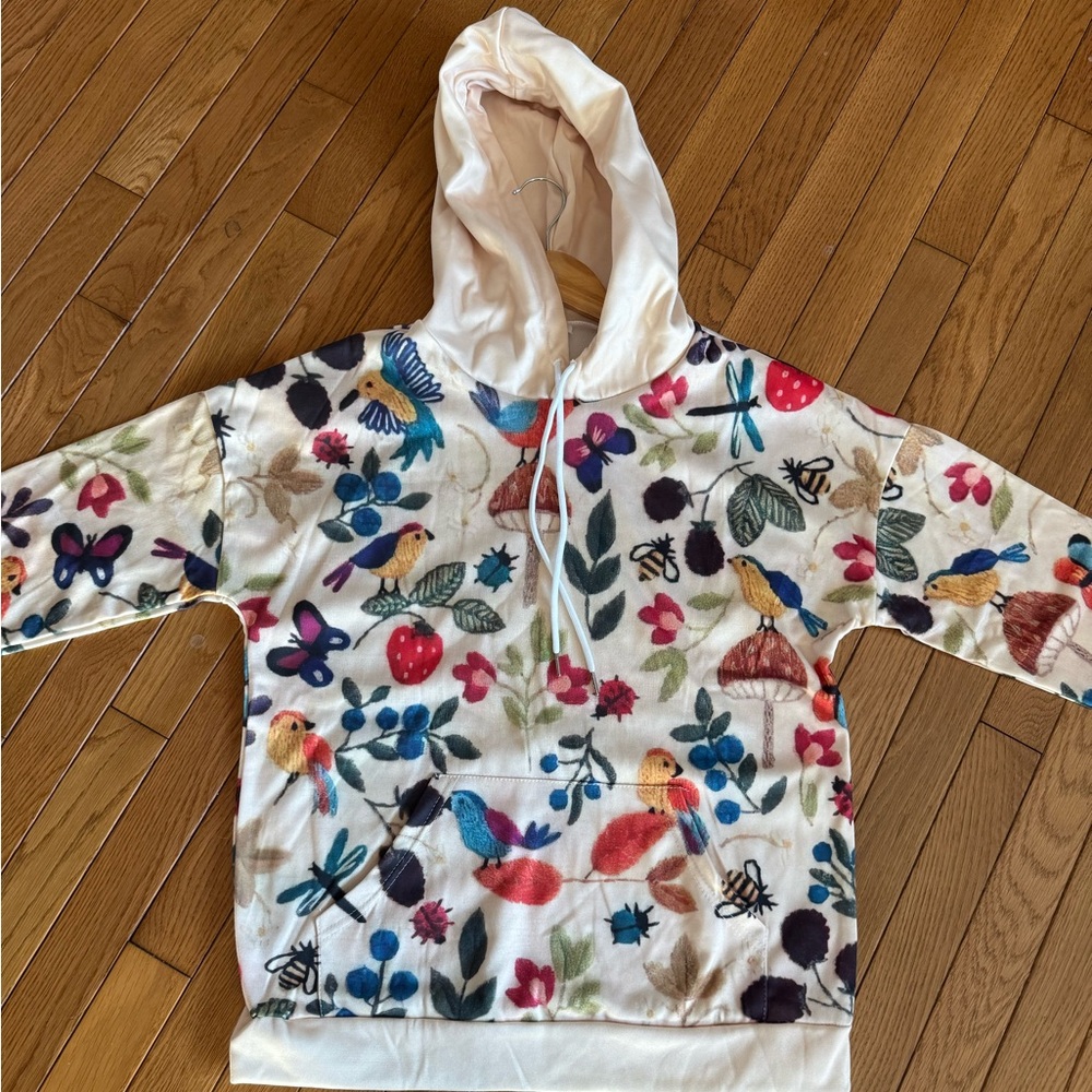 Funky, cottage core pullover